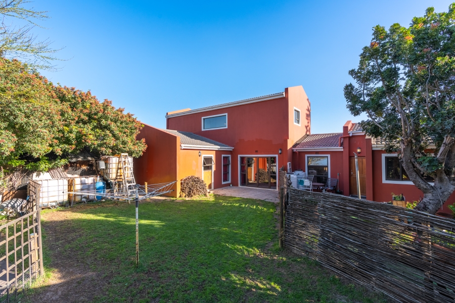 4 Bedroom Property for Sale in Edgemead Western Cape